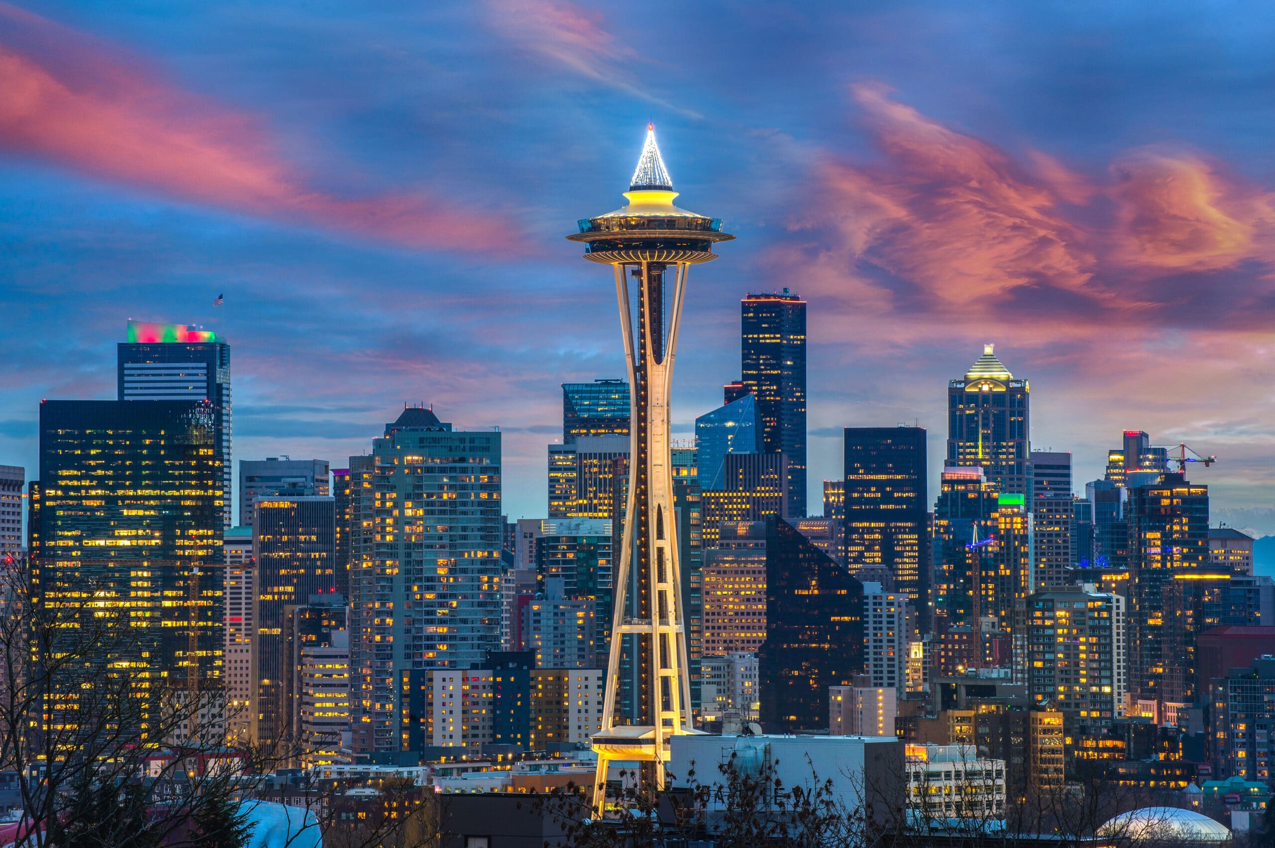 Skyline at sunset showcasing Seattle’s innovation hub—perfect backdrop for businesses needing IT services in Seattle.